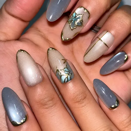 Misty Blue 3D Flower Cat Eye Short Almond Press-On Nails photo 3
