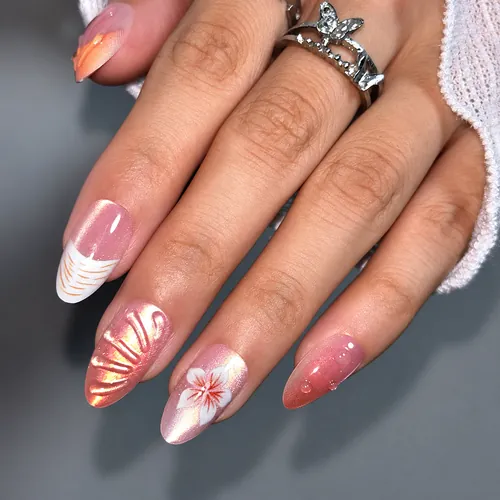 Coral Flower Shell-Texture French Cat Eye Press-On Nails photo 6