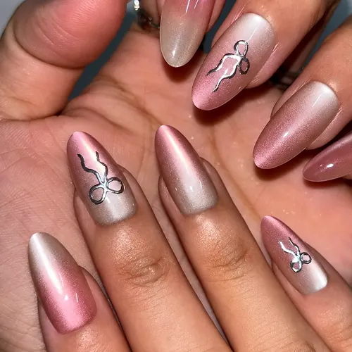 Valentine Bow Ombré Almond Press-On Nails photo 4