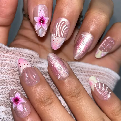 Embossed Seashell Cat Eye Short Almond Press-On Nails photo 5