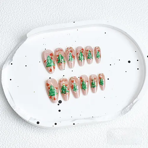 Christmas Tree and Heart Sparkle Cat Eye Press-On Nails photo 5