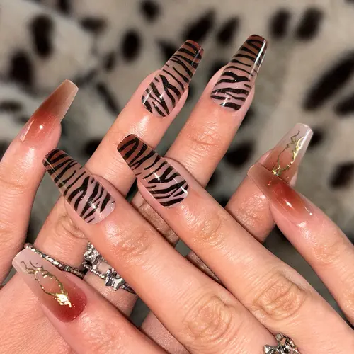 Leopard French Line Gold Foil Medium Square Press-On Nails photo 2