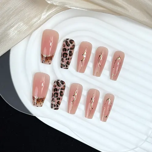 Ombré Leopard Gold Foil Medium Square Press-On Nails photo 4