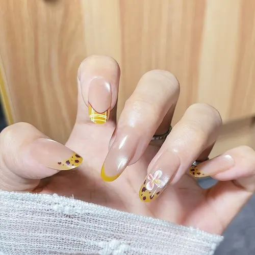 Yellow Leopard and Tiny Flower Sheer Medium Oval Press-On Nails photo 2