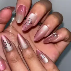 Valentine Bow Ombré Almond Press-On Nails on hand